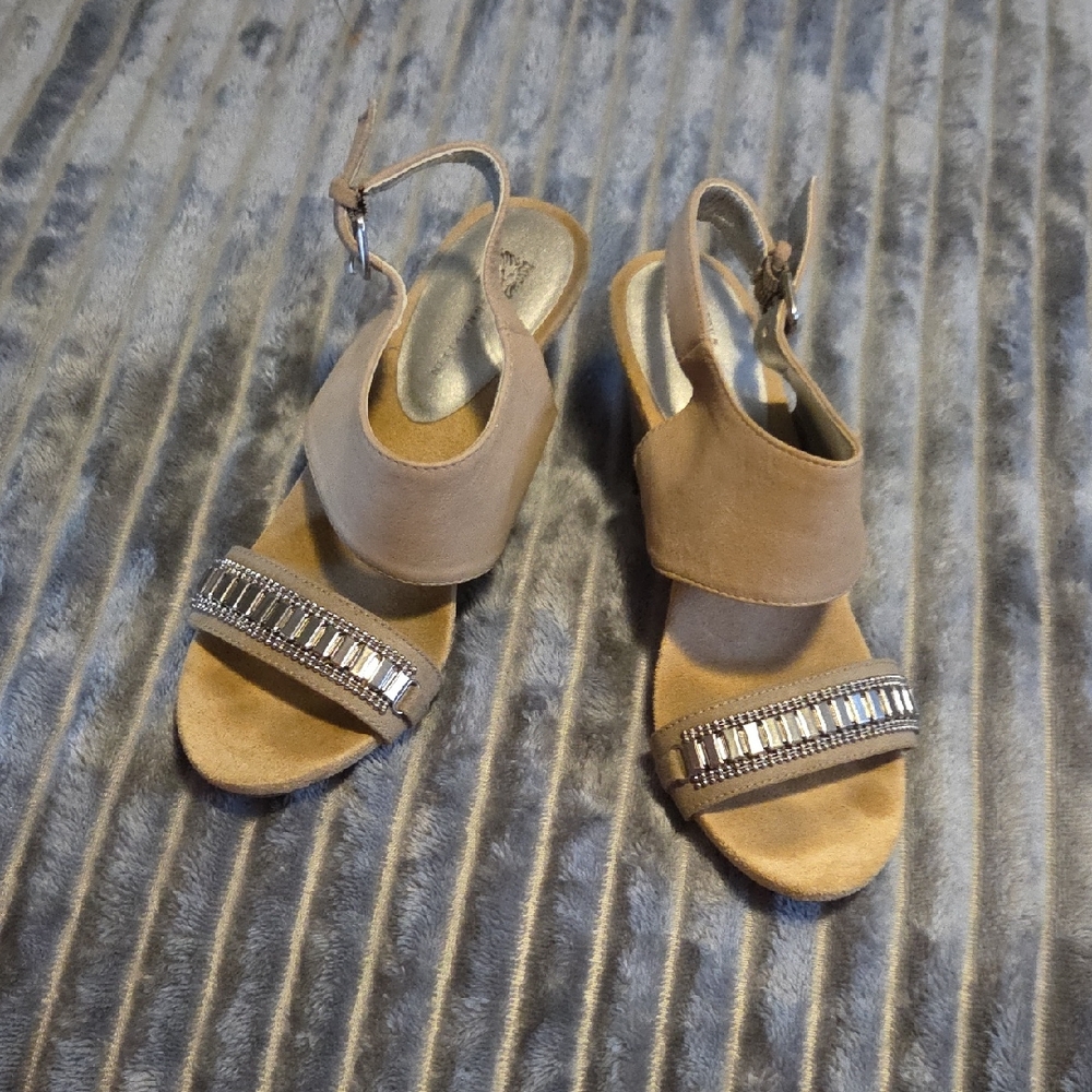 Anne Cole Tan Sandals with Silver Embellishments